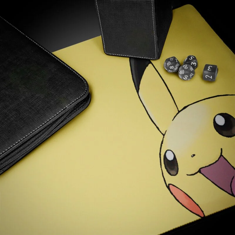 Ultra Pro - Pokemon Pikachu Playmat (61 × 34 cm)